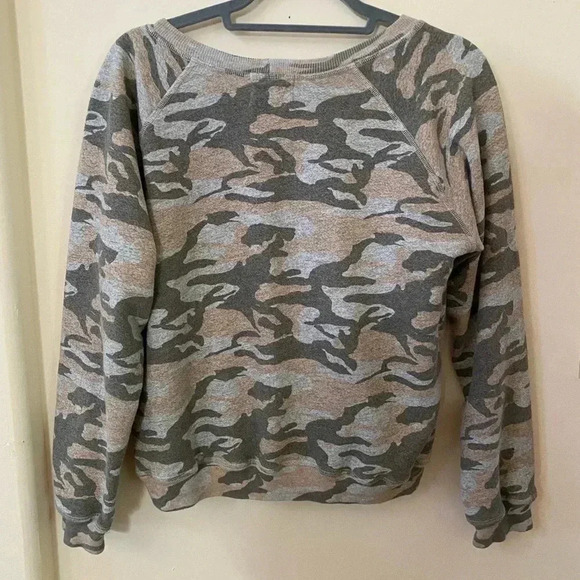 MONROW VINTAGE RAGLAN DUSTY PINK GRAY CAMO PULLOVER OFF THE SHOULDER SWEATER - Picture 4 of 8